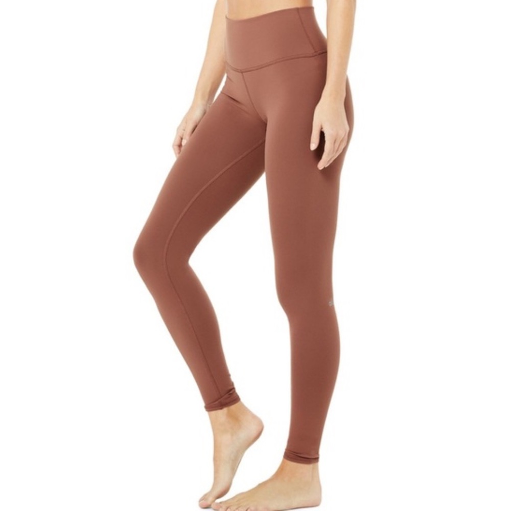 Alo High Waist Airbrush Leggings, Chestnut, size Medium